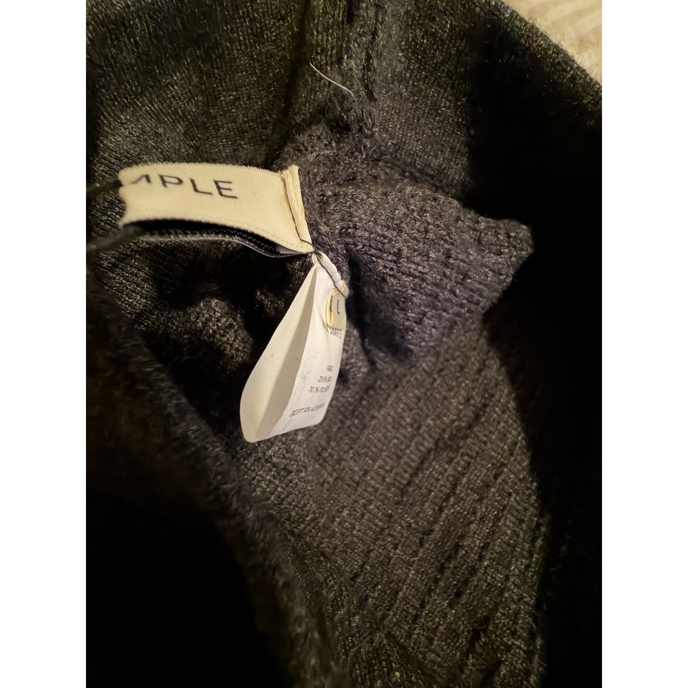 Max Simple NWT SIZE Large - Picture 11 of 14
